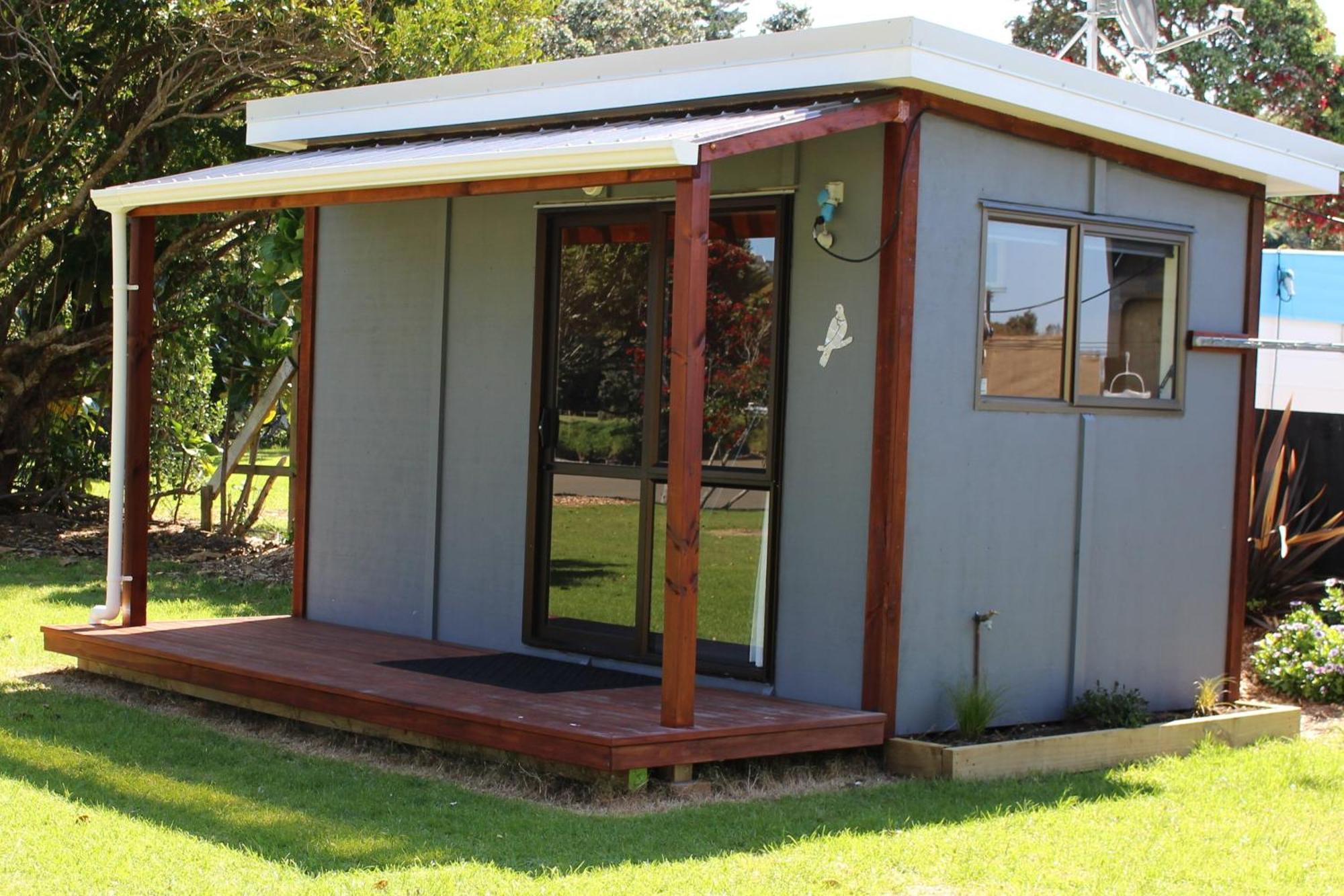 Urenui Beach Camp Exterior foto